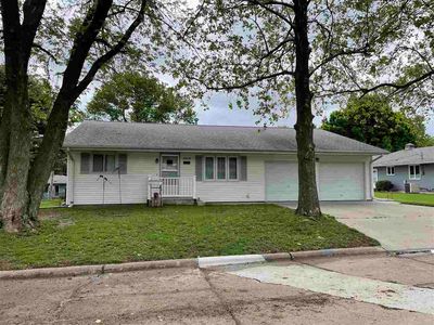 1910 Nemaha Ave, Falls City, NE, 68355