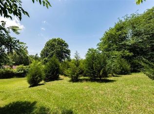 9809 Overhill Rd, Kansas City, MO 64134