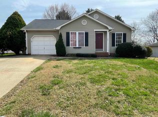 106 Autumnwood Way, Simpsonville, SC 29681