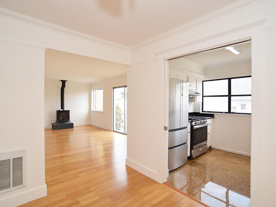 1st image of 501 Lake St #302