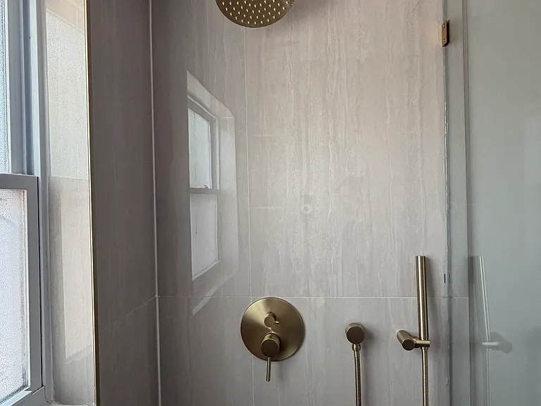1733 Gladys St — Photo 21