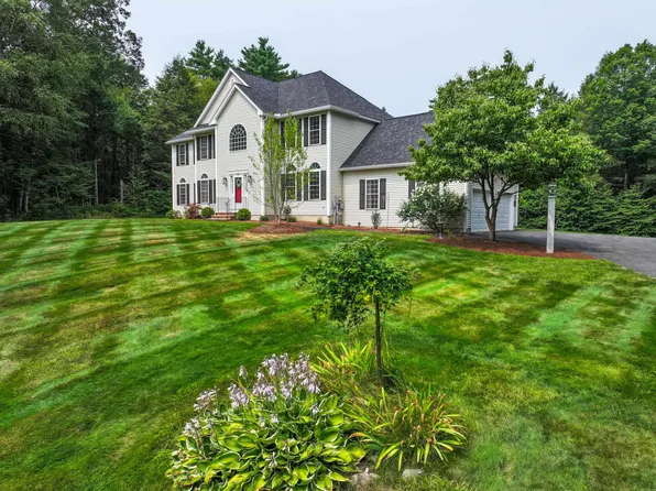 78 Stonebridge Drive, Chester, NH 03036