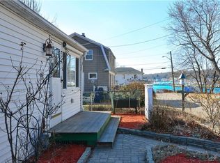 284 Grand View Dr, Warwick, RI 02886