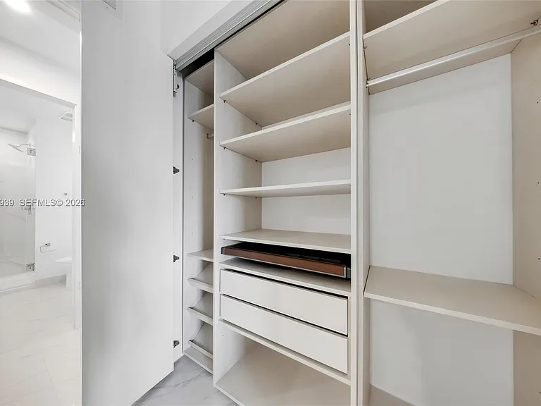 700 NE 24th St #1706 — Photo 26