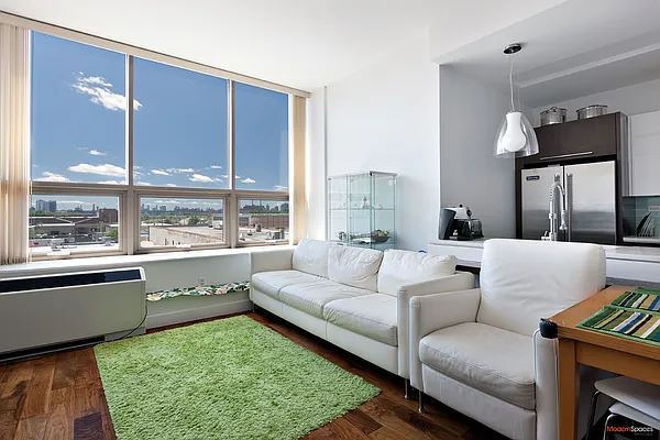 Sold by Modern Spaces | media 15