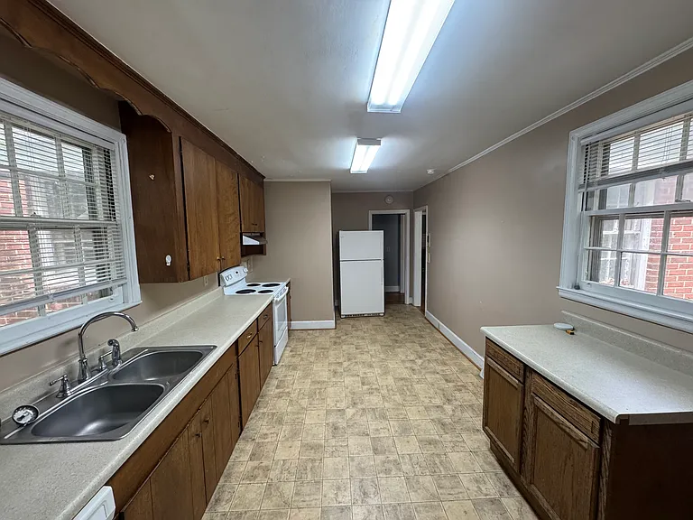 701 S Ott Rd — Photo 5