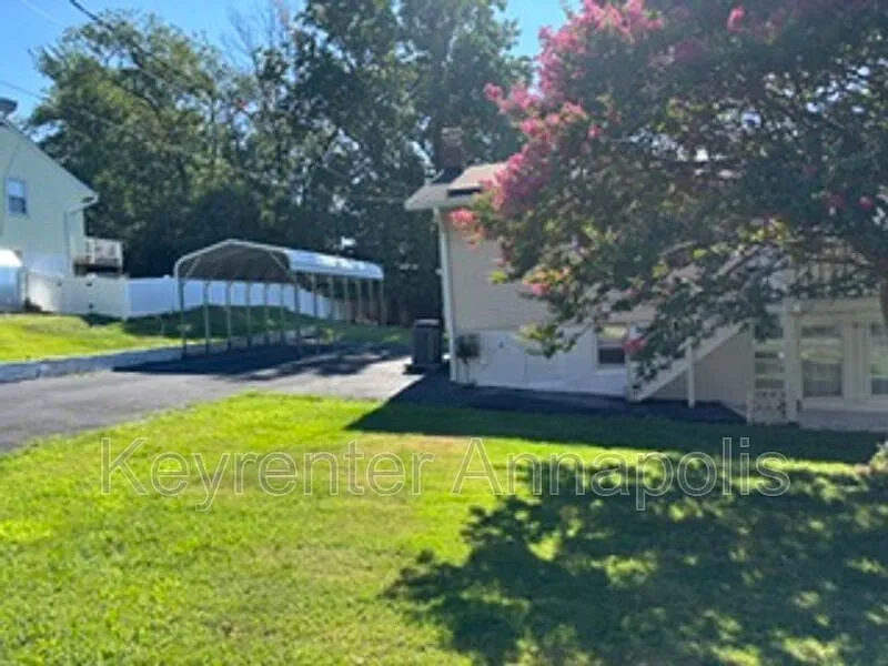 3 bed, 2.5 bath, 1800 sqft, $3,200 — Photo 4