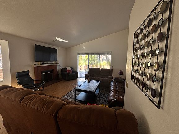 4th image of 1560 Alameda Gln