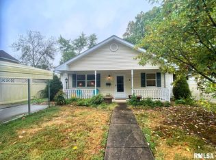 617 N 10th St, Herrin, IL 62948