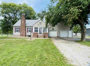 2099 Highway 6 Trl, Marengo, IA 52301