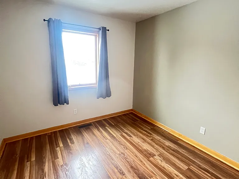 410 E Topaz Ave #B — Photo 19