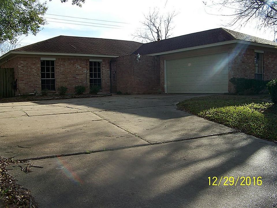 1st image of 3230 Hunters Glen Dr