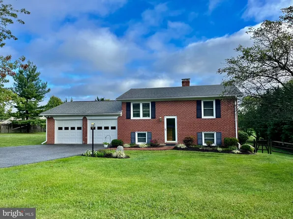 10234 Allview Dr, Frederick, MD 21701