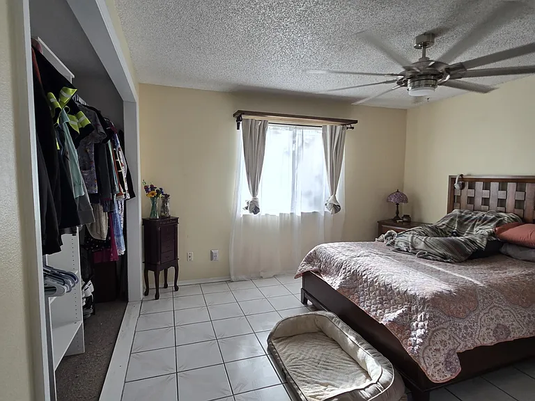 1545 Maxwell Ln — Photo 49