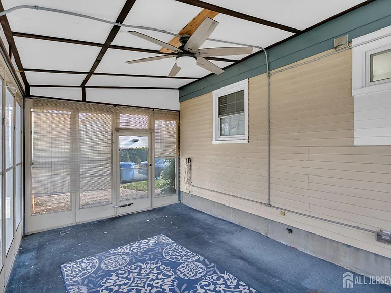 20 Burnet St — Photo 26