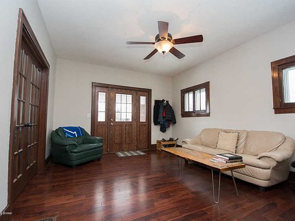4th image of 802 Fetter Ave