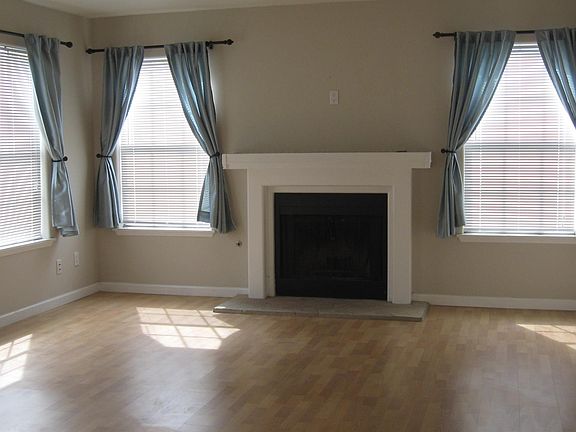 2nd image of 801 Seaside Dr
