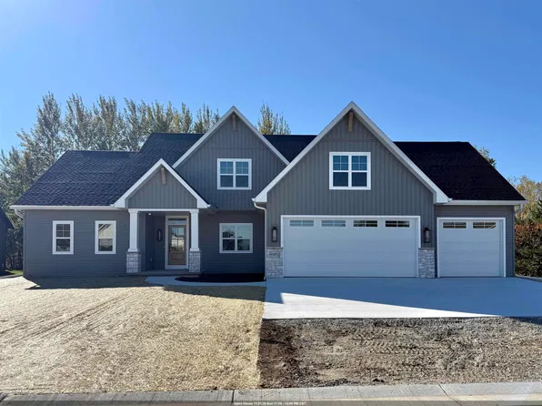 W5875 Delta Dr, Menasha, WI 54952