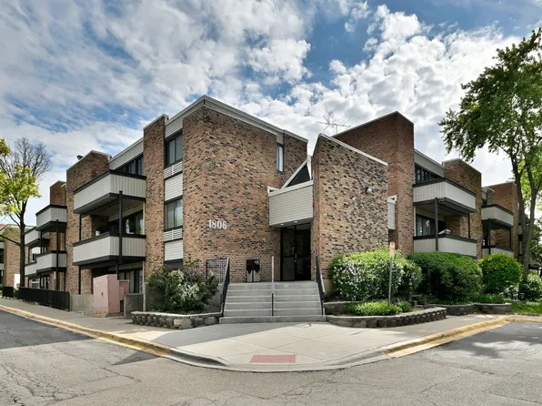 1806 Hemlock Pl Unit 105, Schaumburg, IL 60173