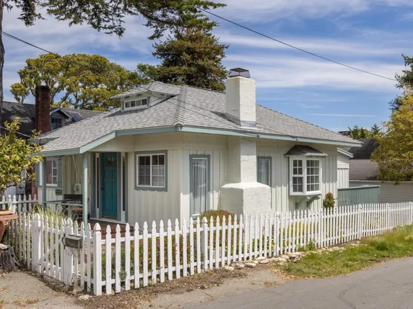 235 Chestnut St, Pacific Grove, CA 93950