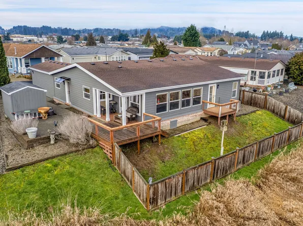 51398 SE Hood View Pl, Scappoose, OR 97056