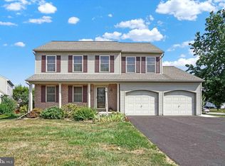 640 Sterling Dr, Red Lion, PA 17356