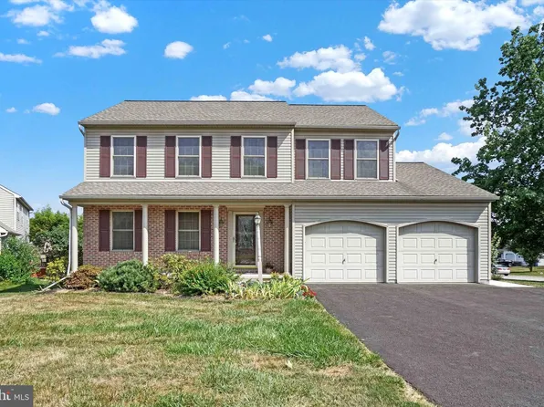 640 Sterling Dr, Red Lion, PA 17356