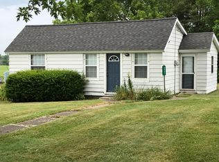 8847 Meadowbrook Rd, Eau Claire, MI 49111