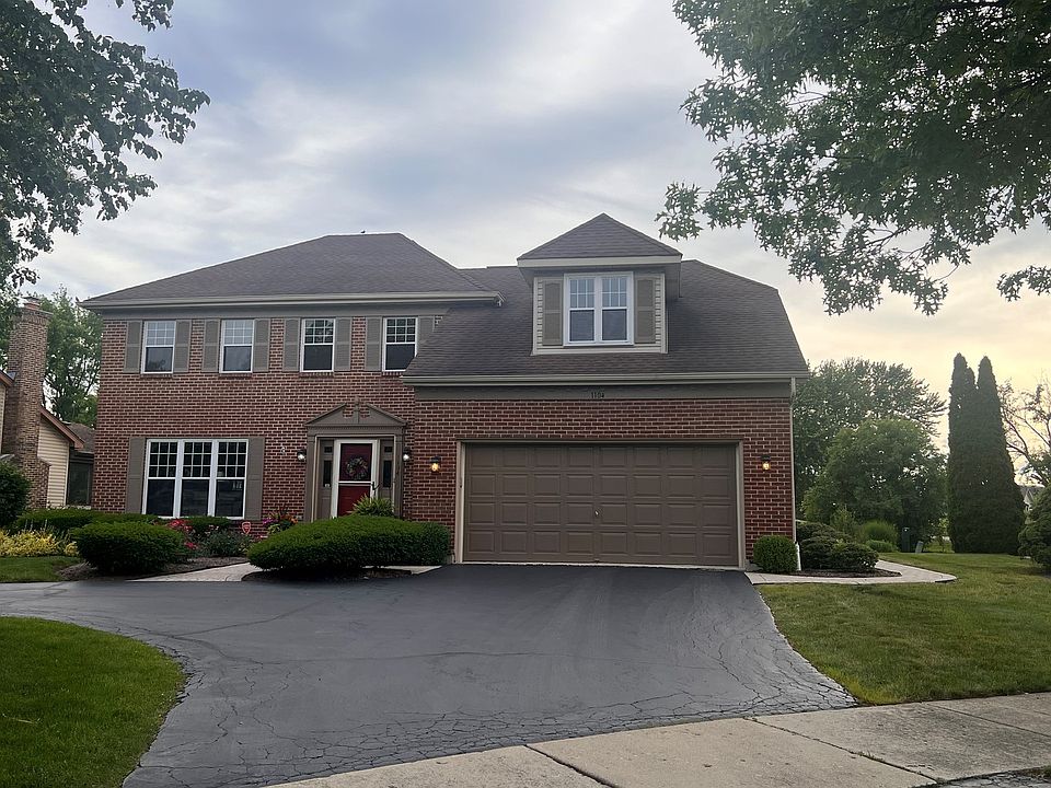 1st image of 1104 Oakwood Dr