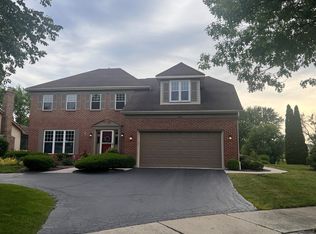 1104 Oakwood Dr, Westmont, IL
