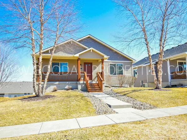 1255 SE Waddell Way, Waukee, IA 50263