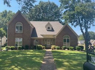 619 Country Springs Dr, Collierville, TN 38017