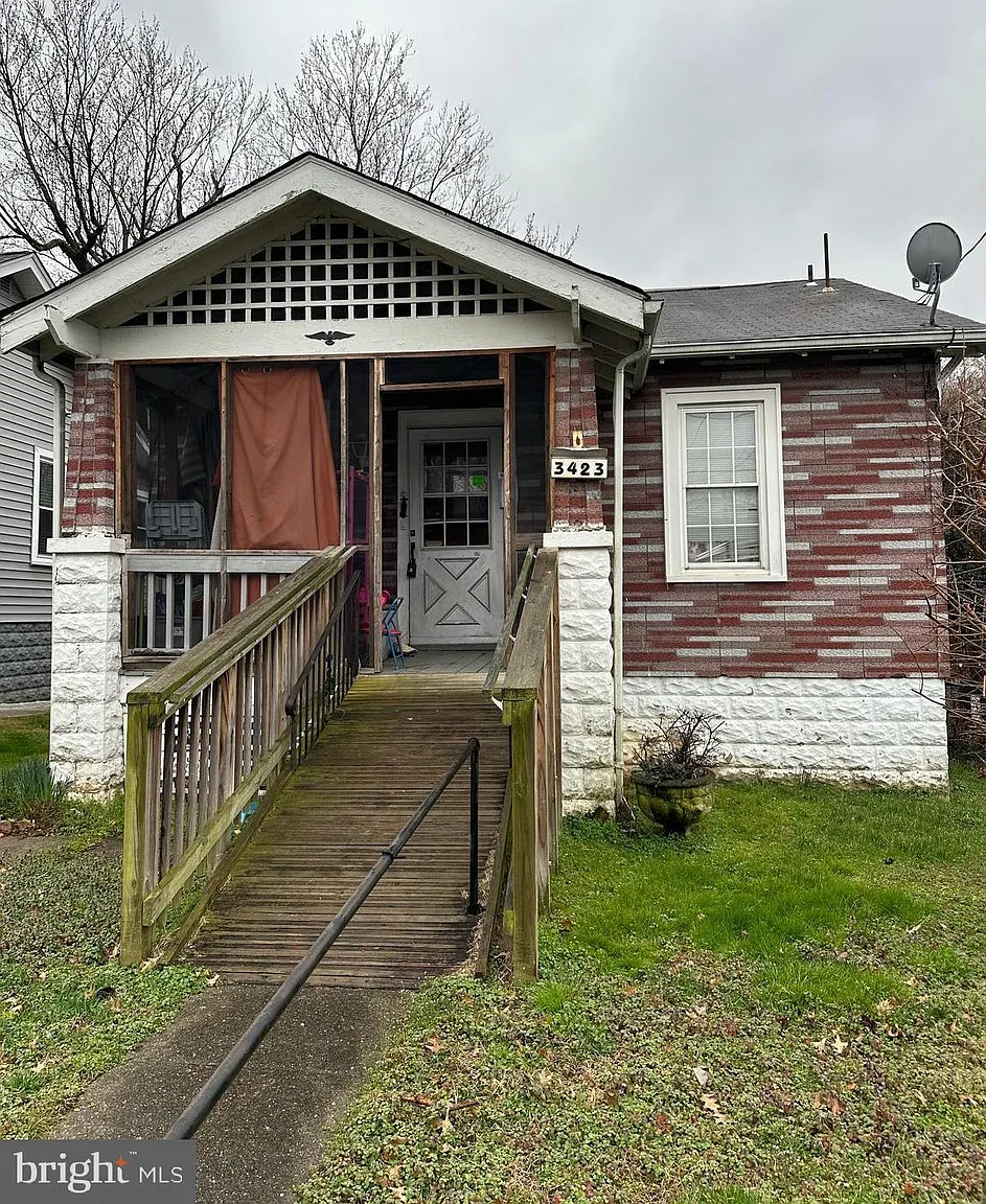 3423 Newton St photo 1