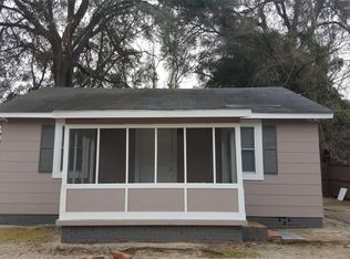 226 1/2 Davis St, Fayetteville, NC 28305
