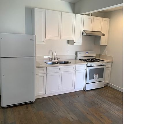 3rd image of 733 W 123rd St #3