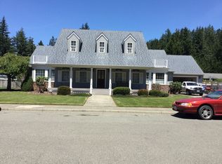 969 Helen Ln, Brookings, OR 97415