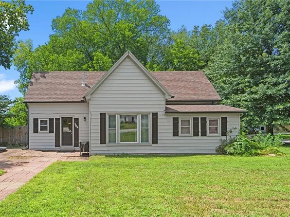 304 N Grove Ter, Kearney, MO 64060