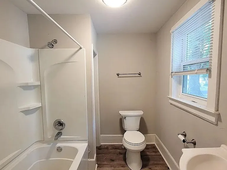 802B Park Ave — Photo 13