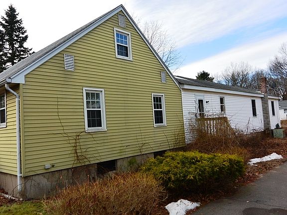 2nd image of 69 Loomis Ave