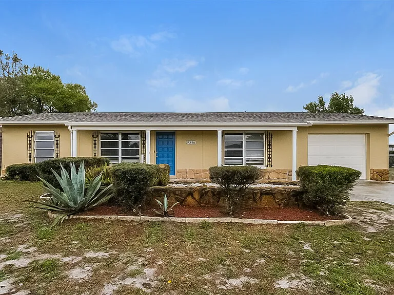 9350 Bayside Ct — Photo 1