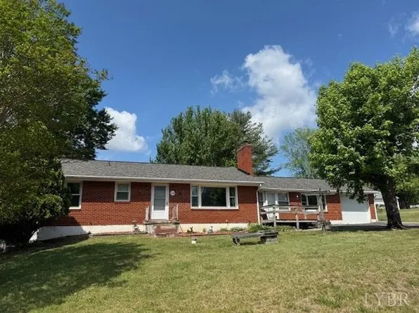 108 Parkway Ln, Vinton, VA 24179