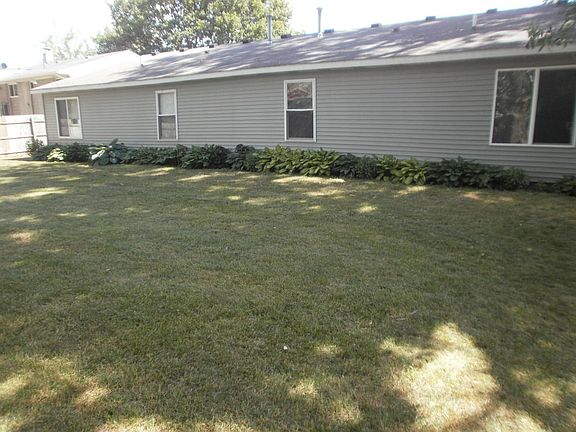 5th image of 949 33rd St SE
