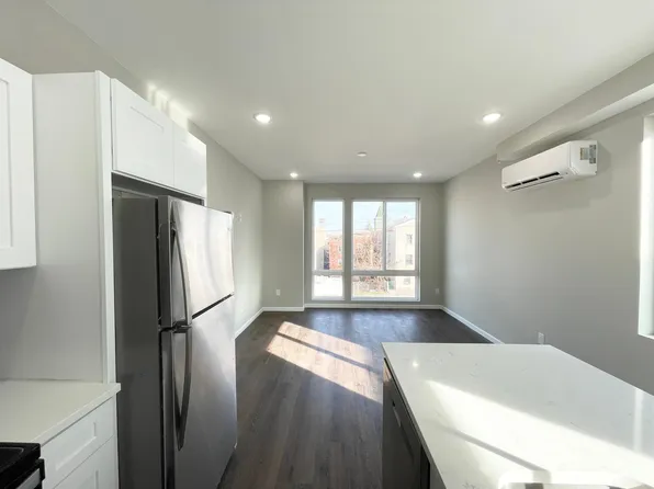 1228 N Marshall St #2A, Philadelphia, PA 19122