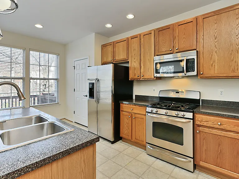 21510 Iredell Ter — Photo 36