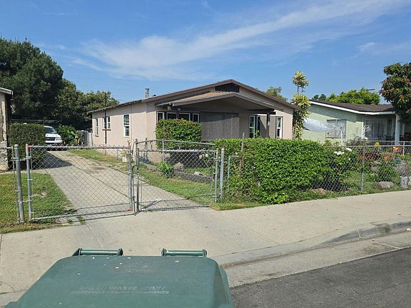 3rd image of 7931 Holmes Ave