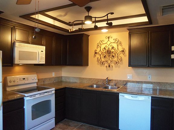 2nd image of 1518 Border Ave Unit E