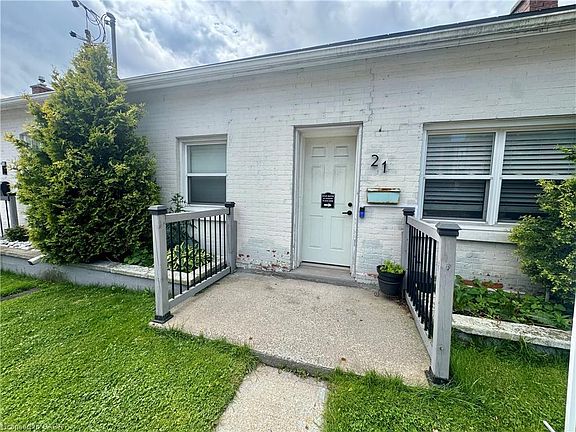 2nd image of 21 Cedar St