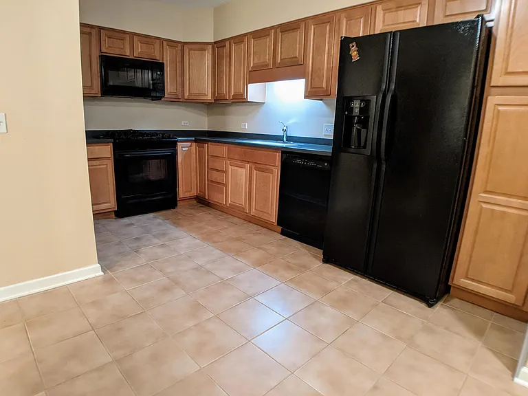 601 W Rand Rd #215 — Photo 5