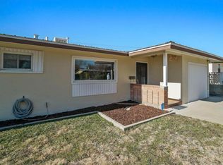 3213 N Dustin Ave, Farmington, NM 87401