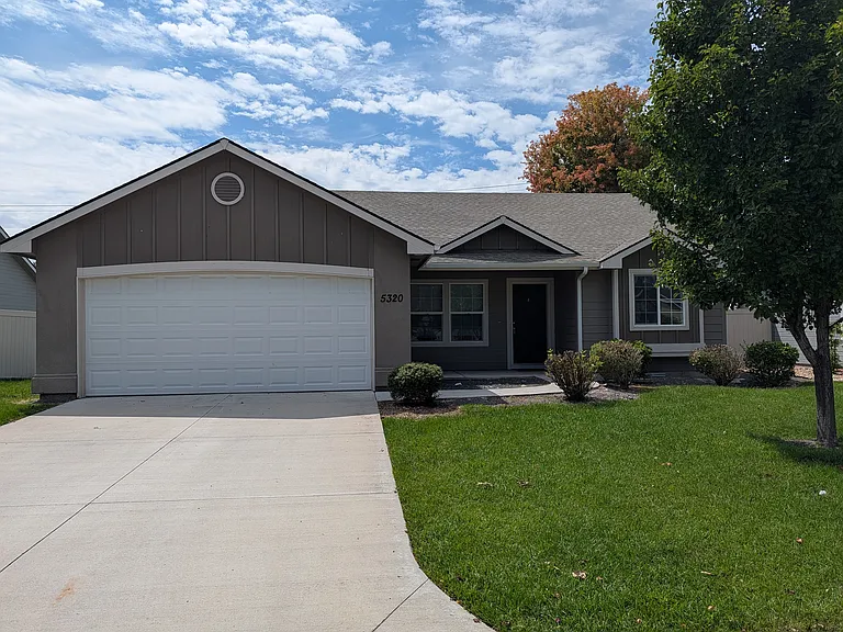 5320 Dynasty Ave — Photo 1